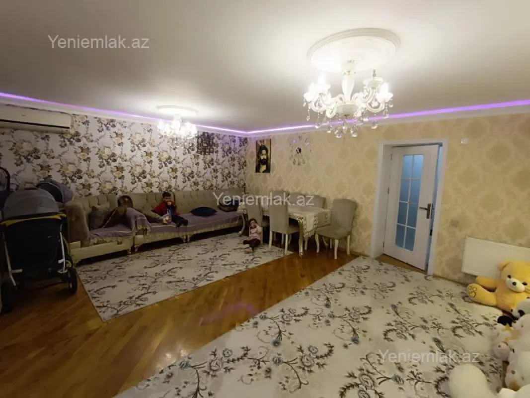 Satılır 3 otaqlı köhnə tikili 90 m²