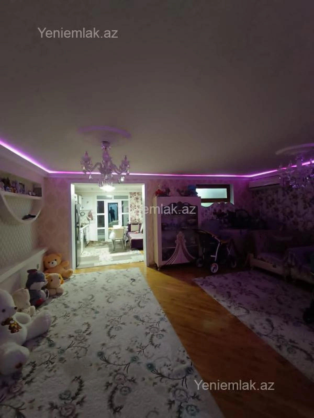 Satılır 3 otaqlı köhnə tikili 90 m²