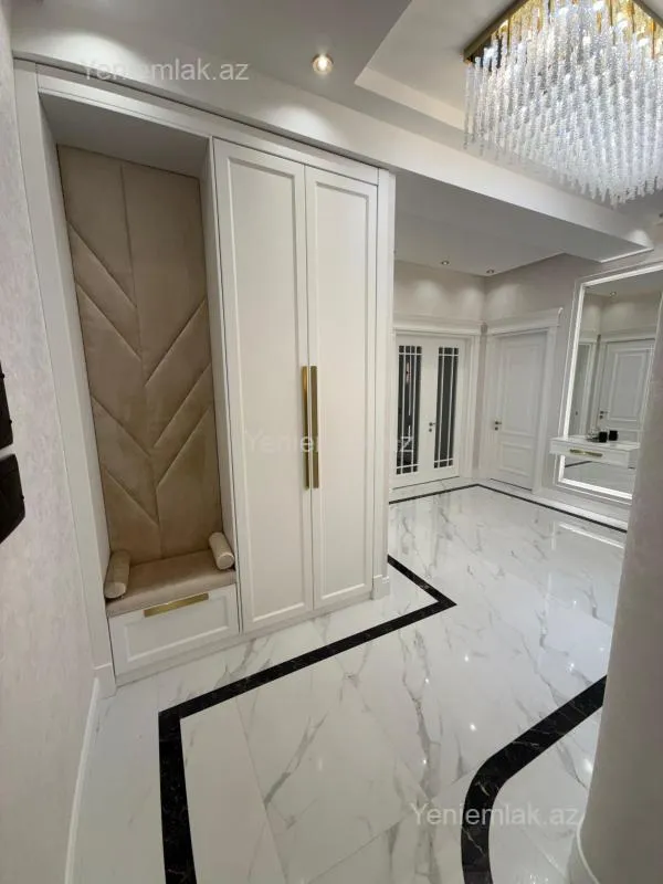 Satılır 4 otaqlı yeni tikili 185 m²