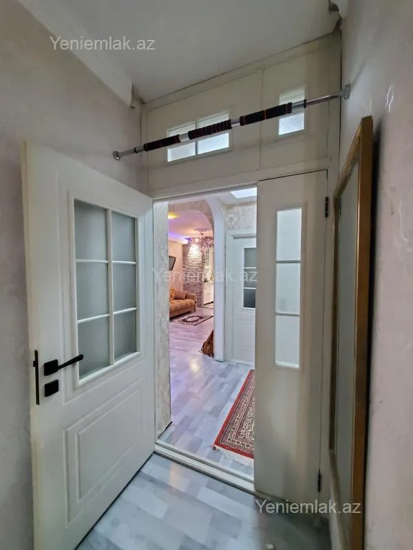 Satılır 3 otaqlı köhnə tikili 80 m²