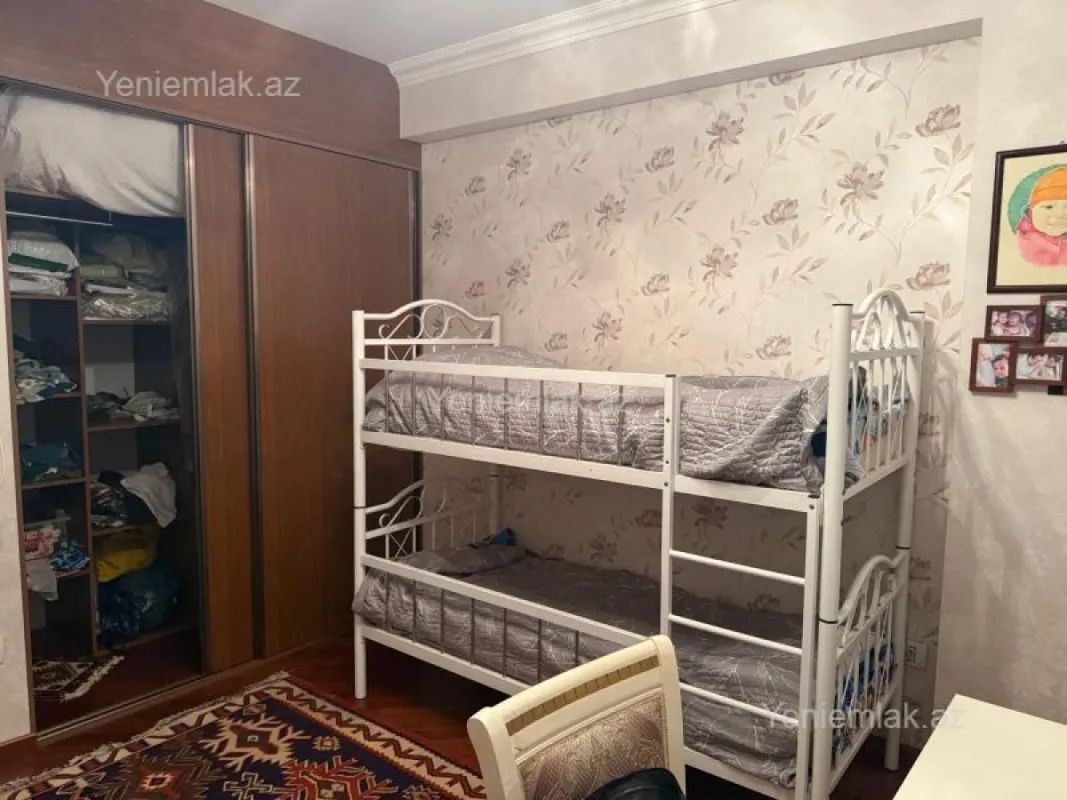 Satılır 3 otaqlı yeni tikili 155 m²