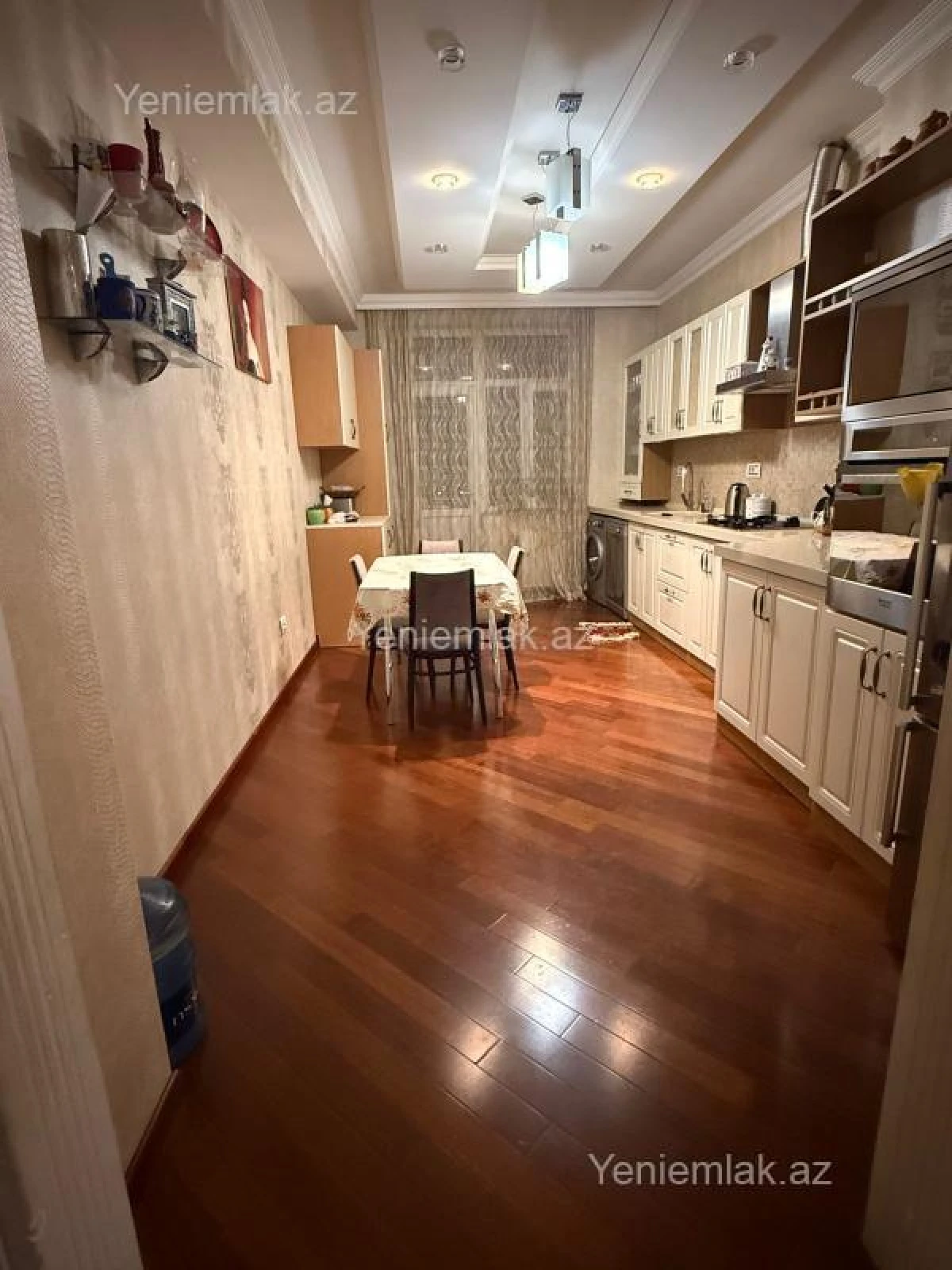 Satılır 3 otaqlı yeni tikili 155 m²