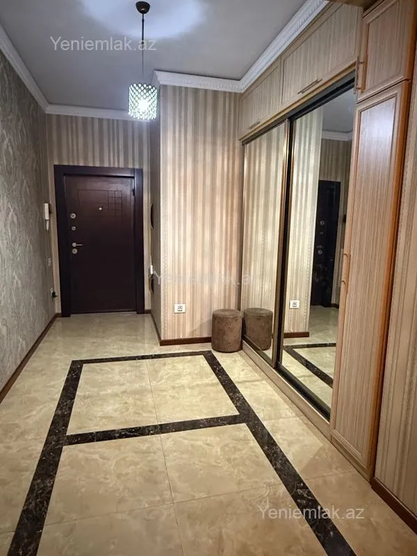 Satılır 3 otaqlı yeni tikili 155 m²
