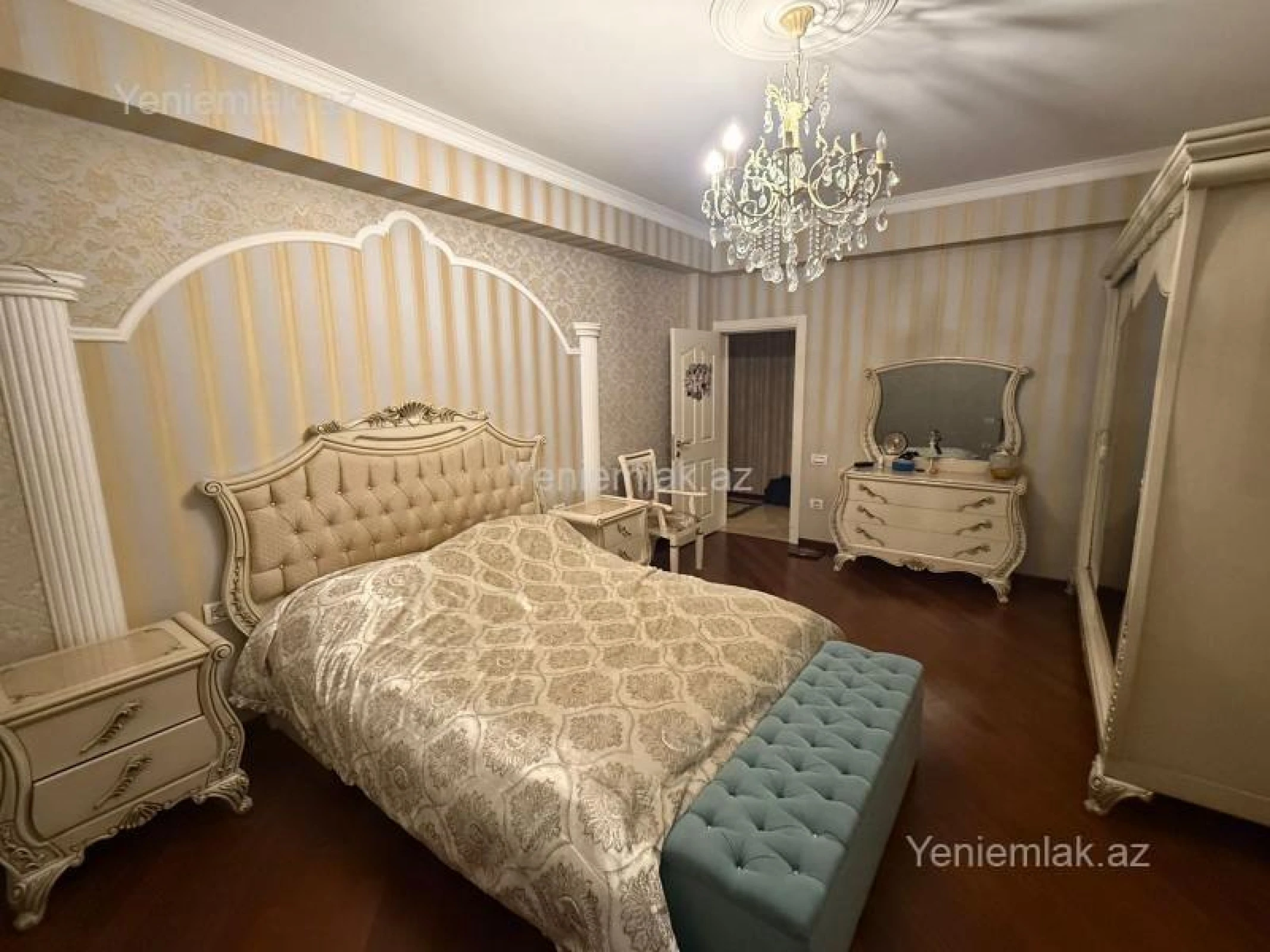 Satılır 3 otaqlı yeni tikili 155 m²