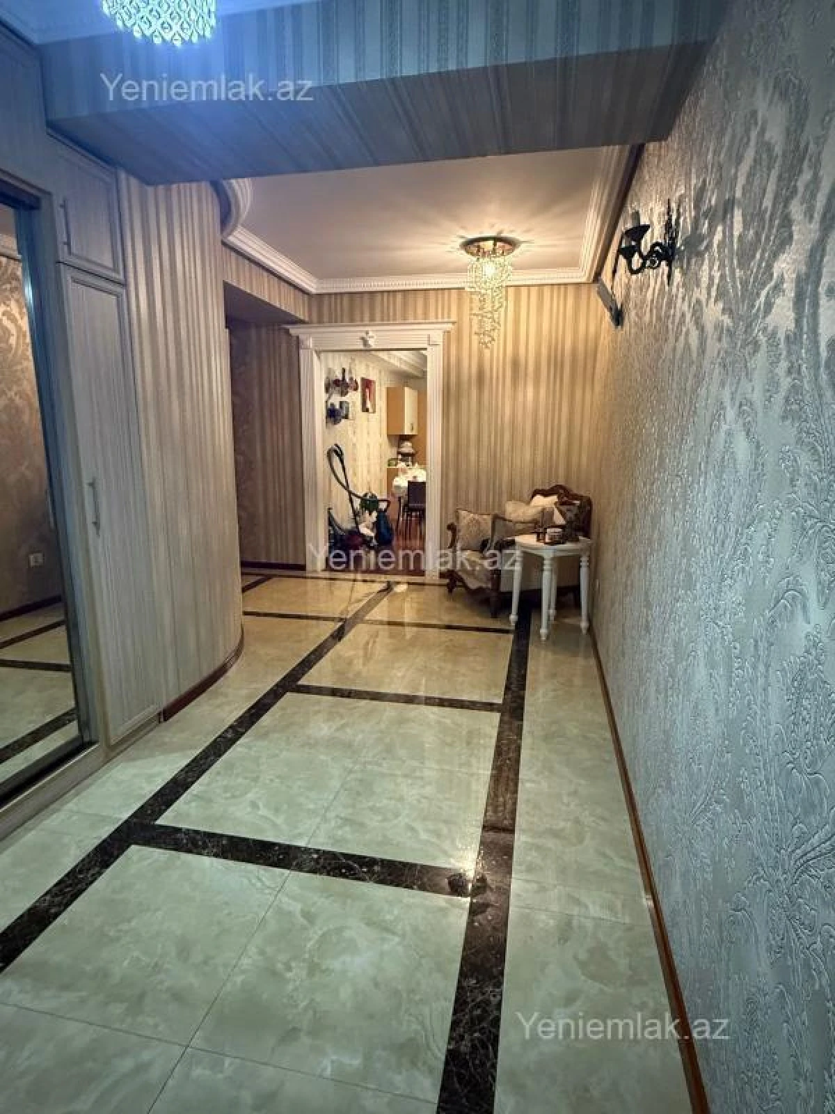 Satılır 3 otaqlı yeni tikili 155 m²