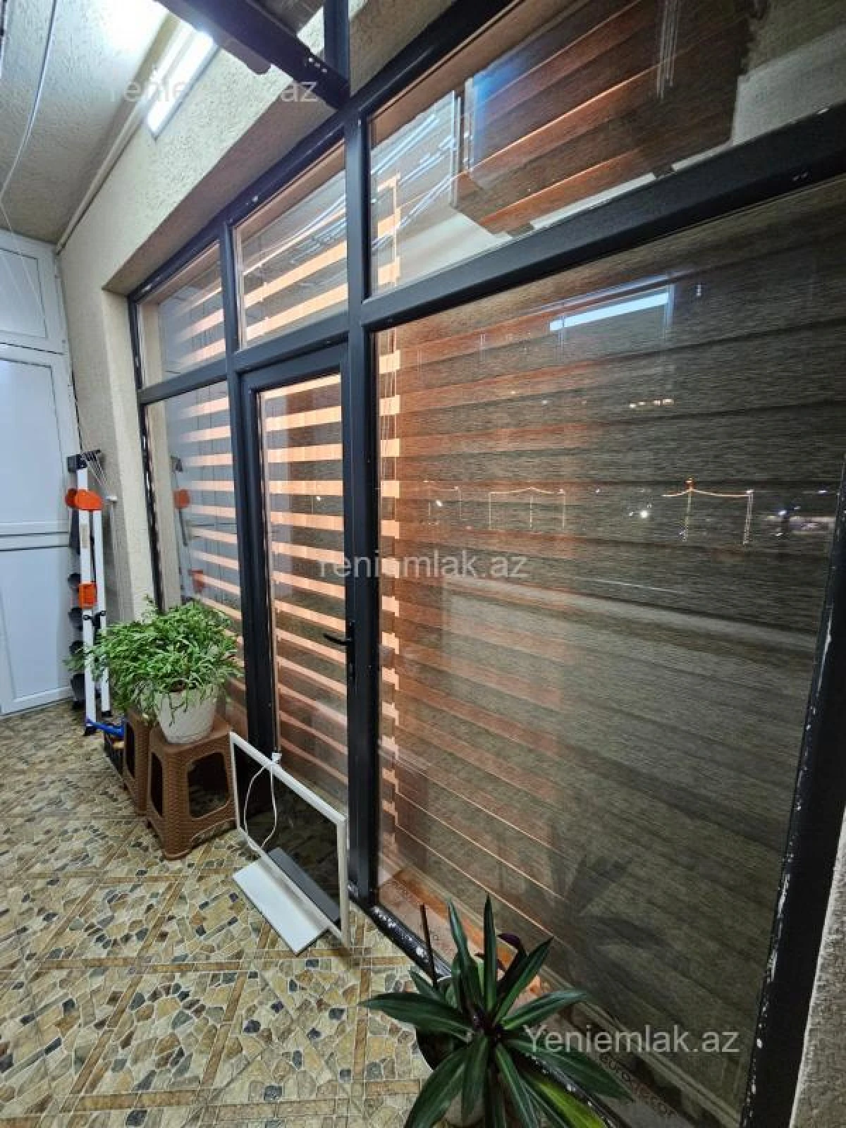 Satılır 3 otaqlı köhnə tikili 109 m²