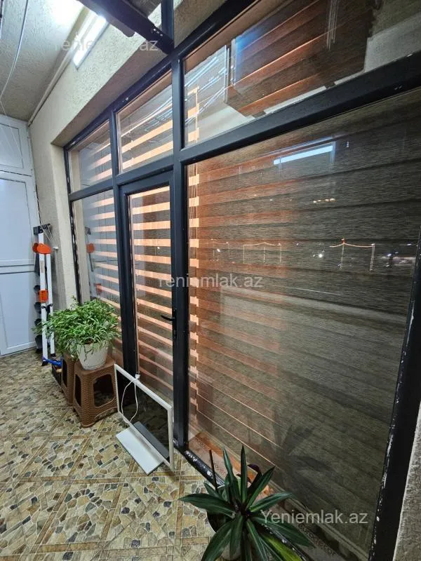 Satılır 3 otaqlı köhnə tikili 109 m²