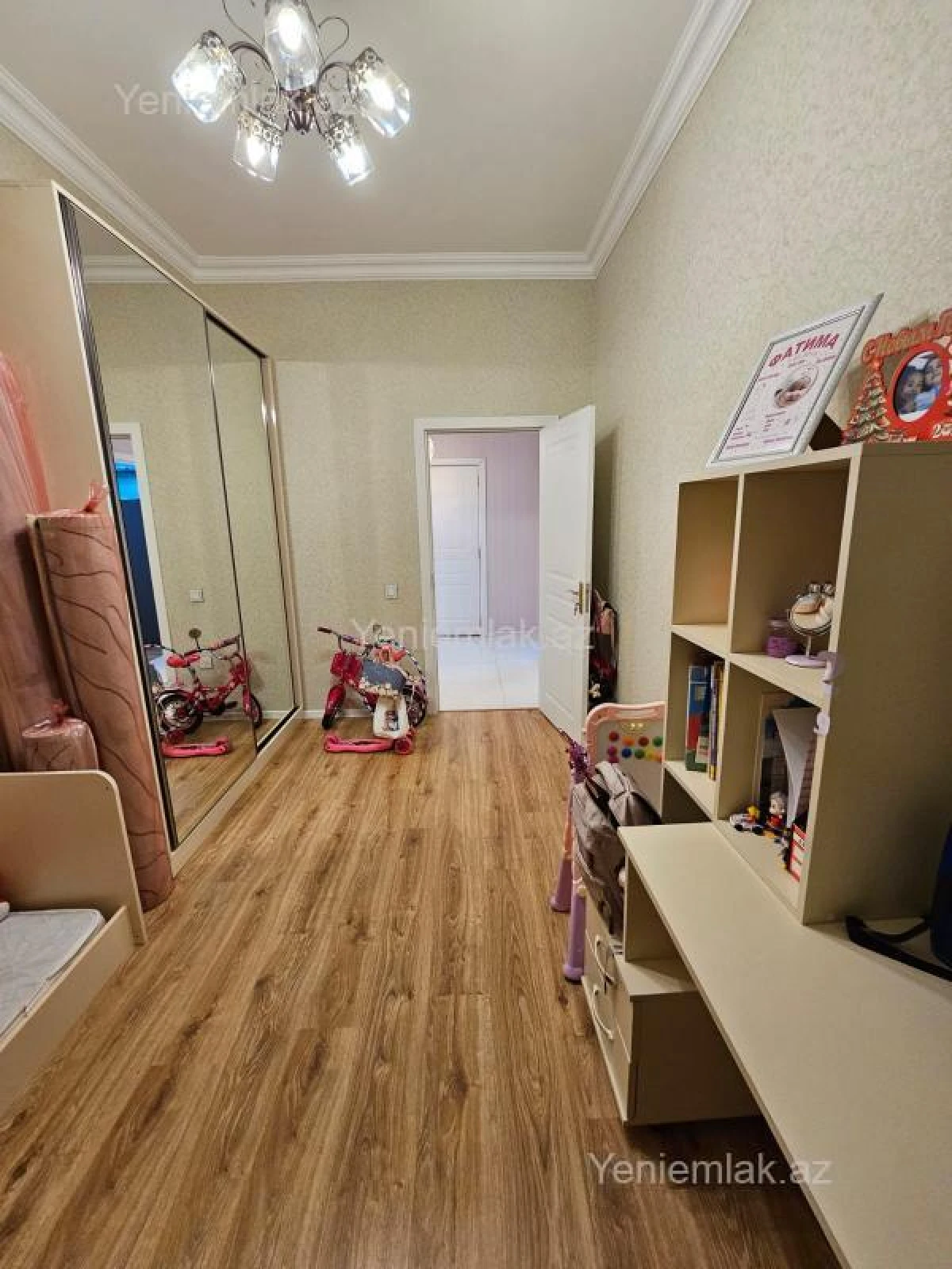 Satılır 3 otaqlı köhnə tikili 109 m²