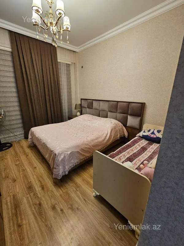 Satılır 3 otaqlı köhnə tikili 109 m²