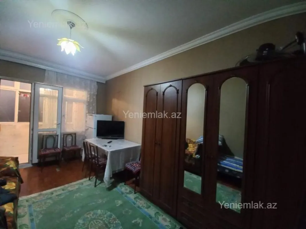 Satılır 1 otaqlı köhnə tikili 25 m²