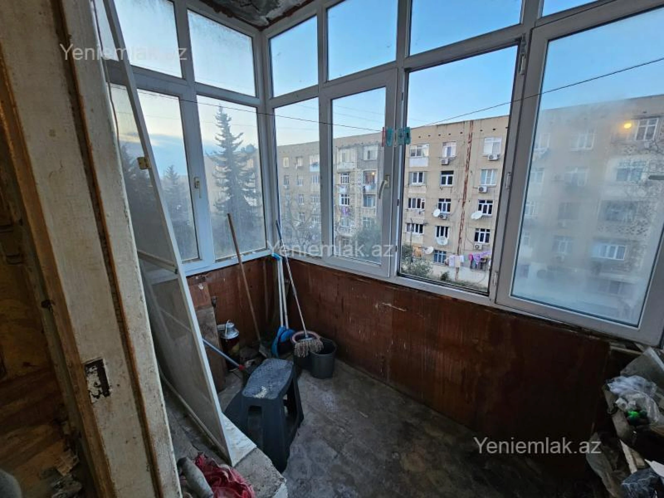 Satılır 2 otaqlı köhnə tikili 50 m²