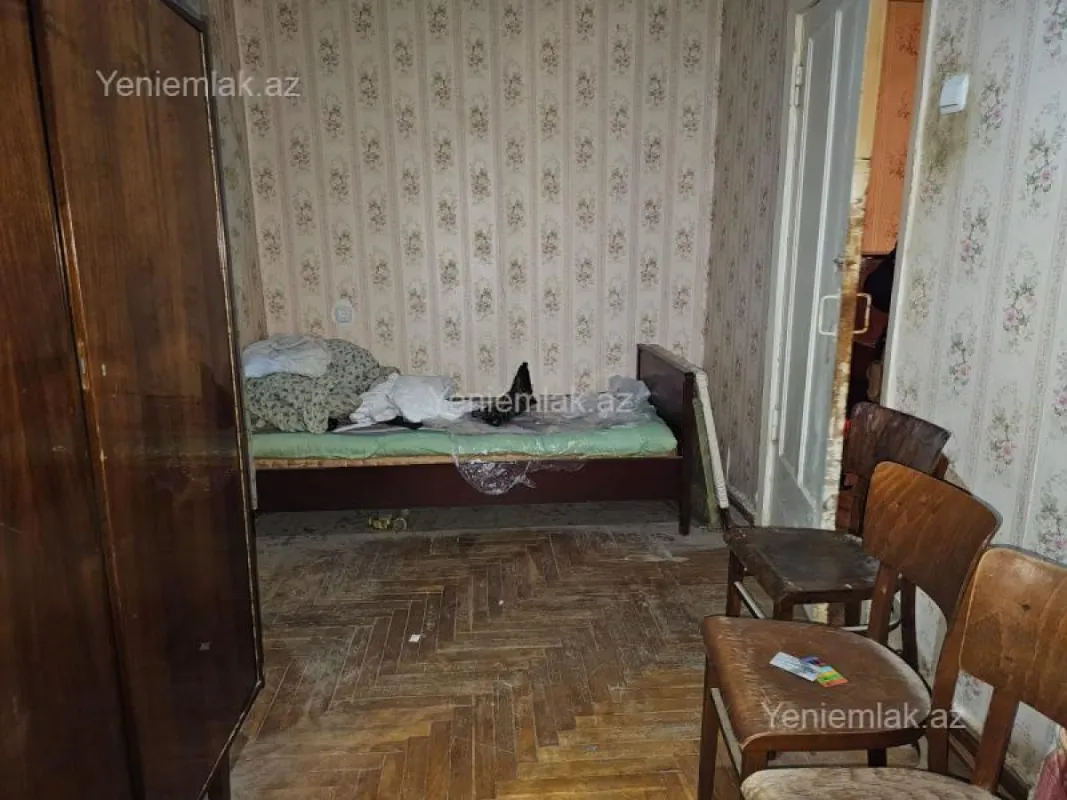 Satılır 2 otaqlı köhnə tikili 50 m²