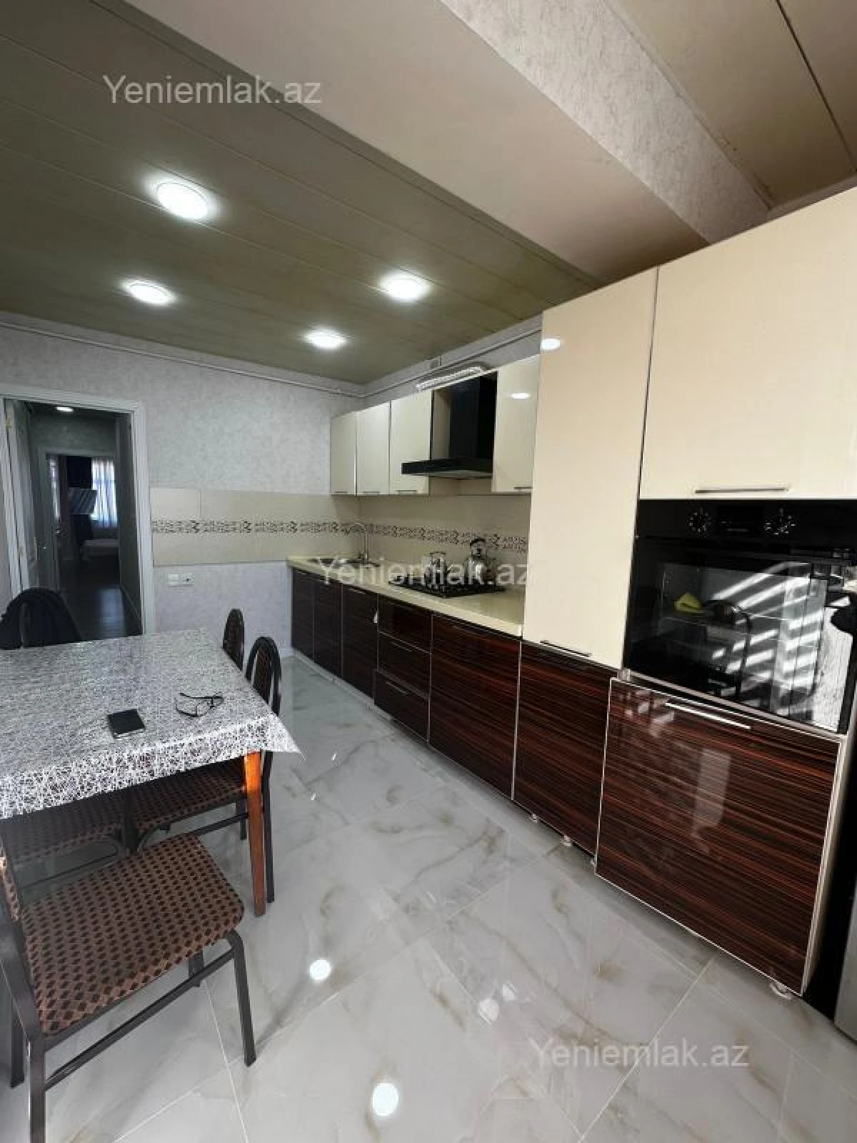 Satılır 3 otaqlı köhnə tikili 87 m²