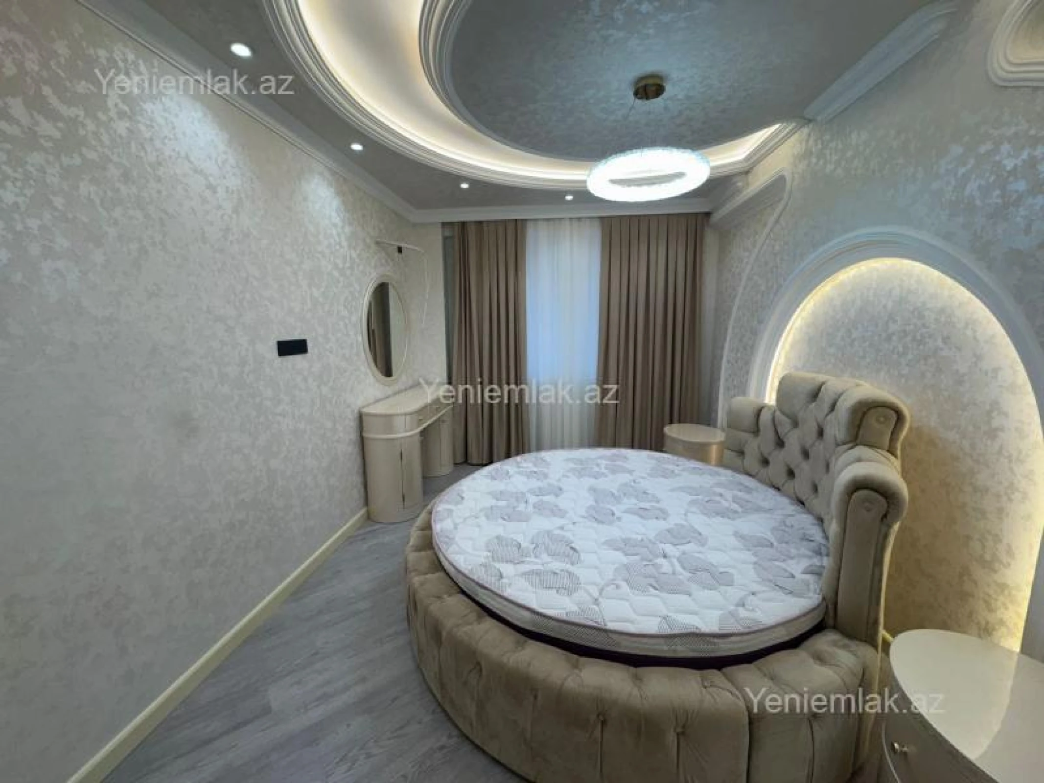 Satılır 4 otaqlı yeni tikili 130 m²