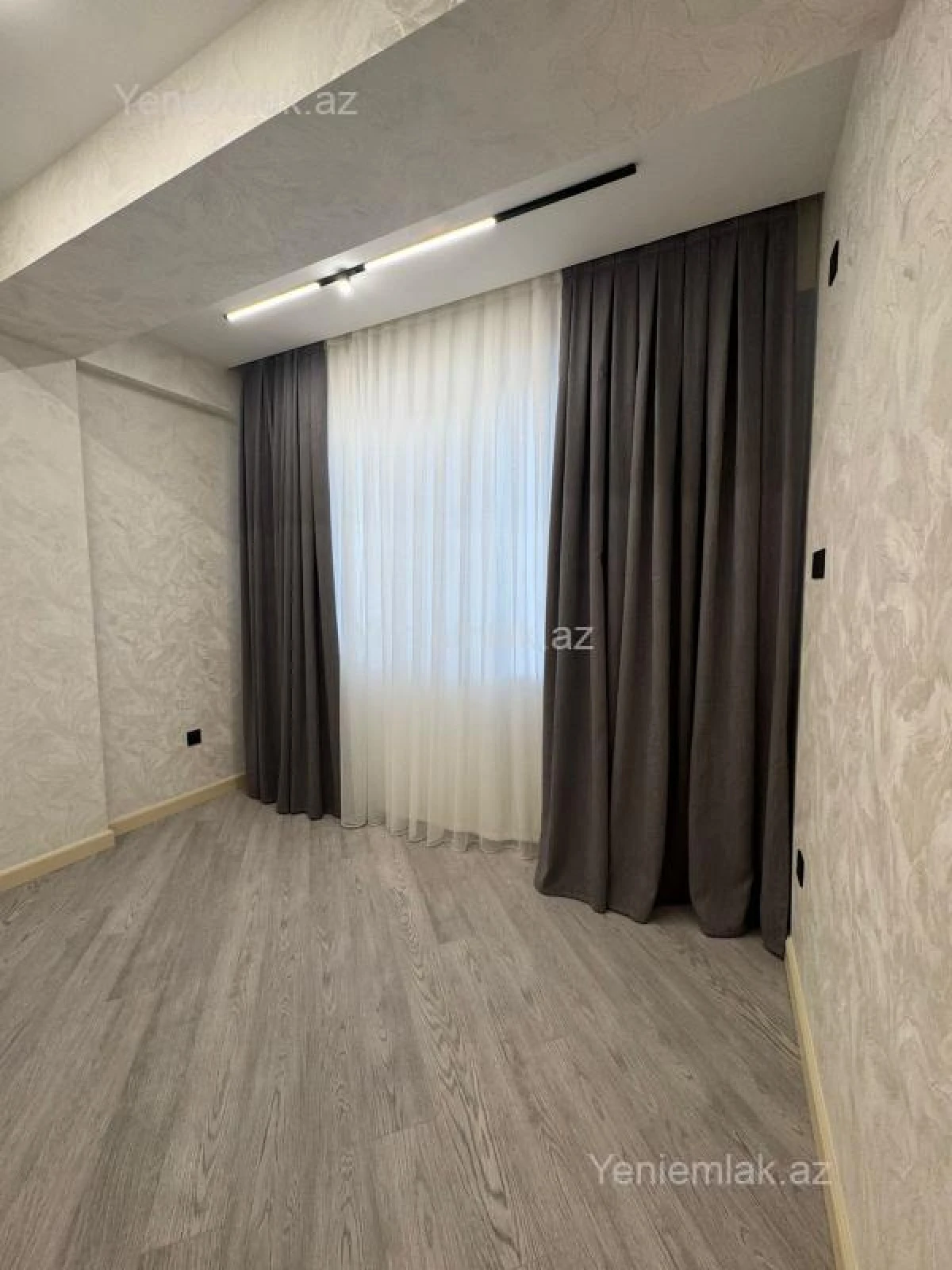 Satılır 4 otaqlı yeni tikili 130 m²