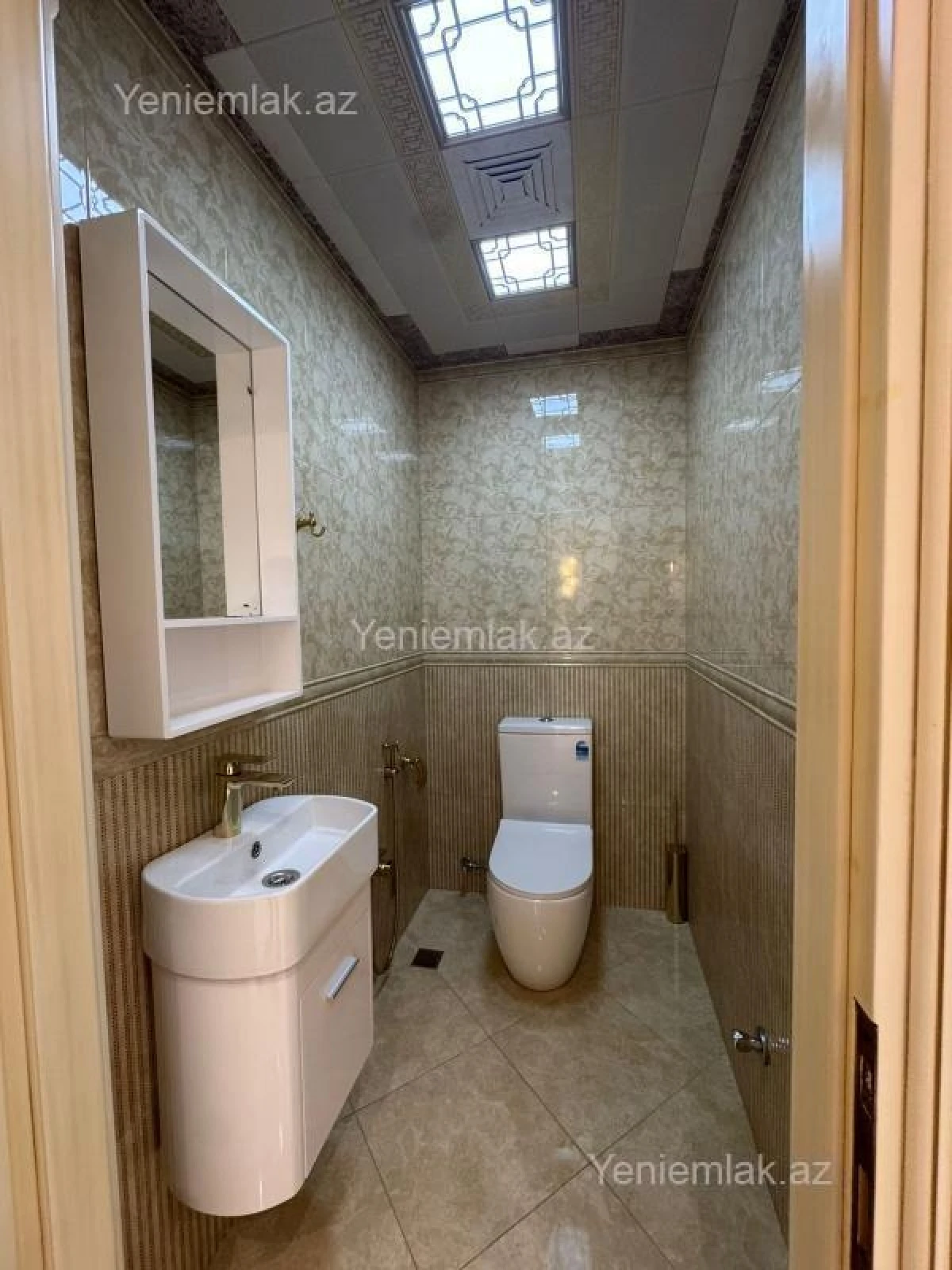 Satılır 4 otaqlı yeni tikili 130 m²