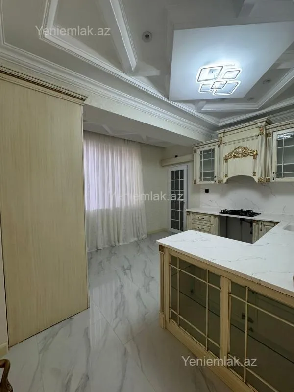Satılır 4 otaqlı yeni tikili 130 m²