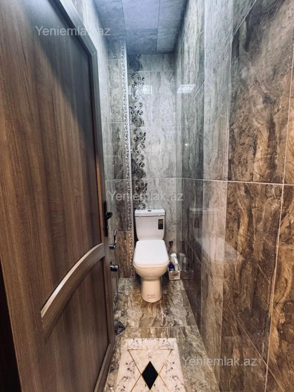 Satılır 5 otaqlı köhnə tikili 120 m²