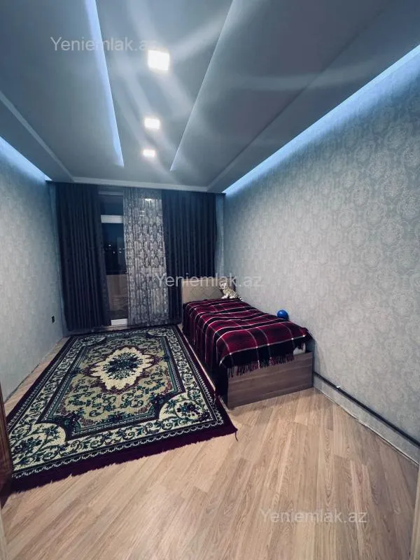 Satılır 5 otaqlı köhnə tikili 120 m²