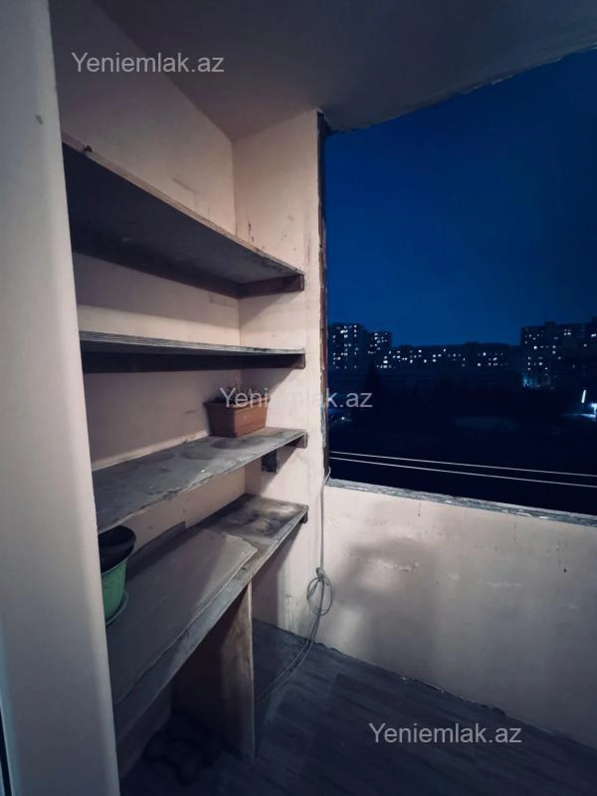 Satılır 5 otaqlı köhnə tikili 120 m²