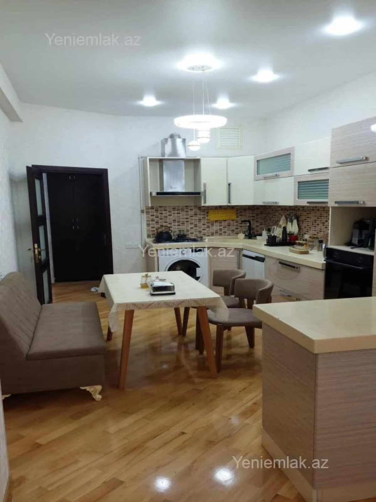 Satılır 3 otaqlı yeni tikili 120 m²