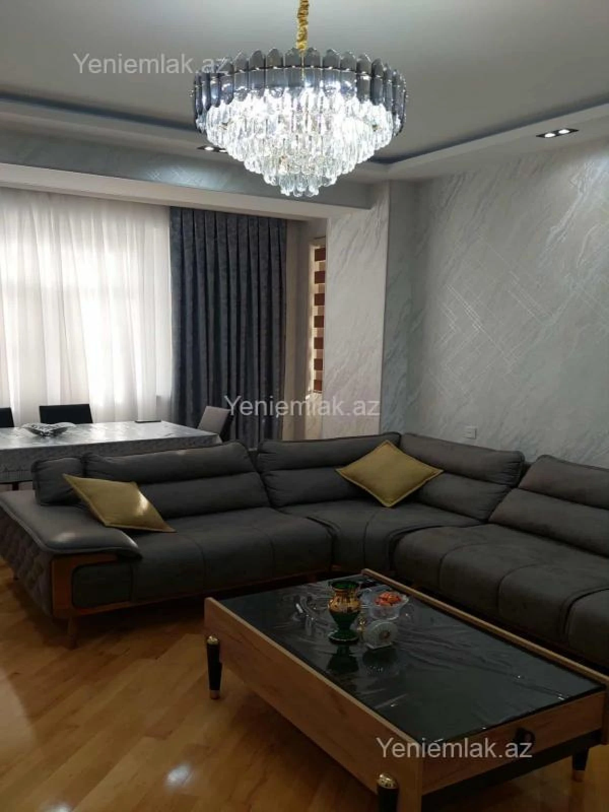 Satılır 3 otaqlı yeni tikili 120 m²