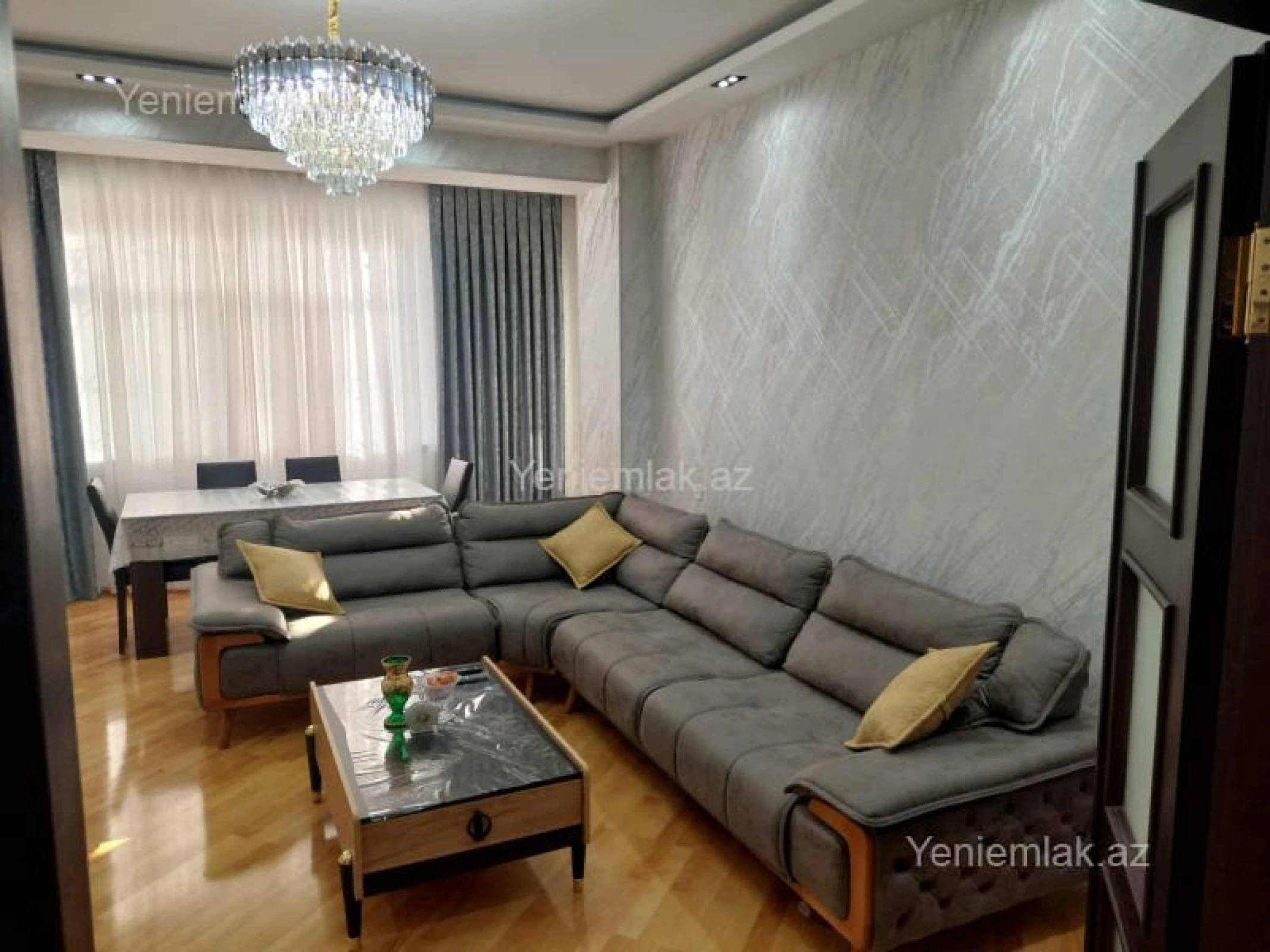 Satılır 3 otaqlı yeni tikili 120 m²