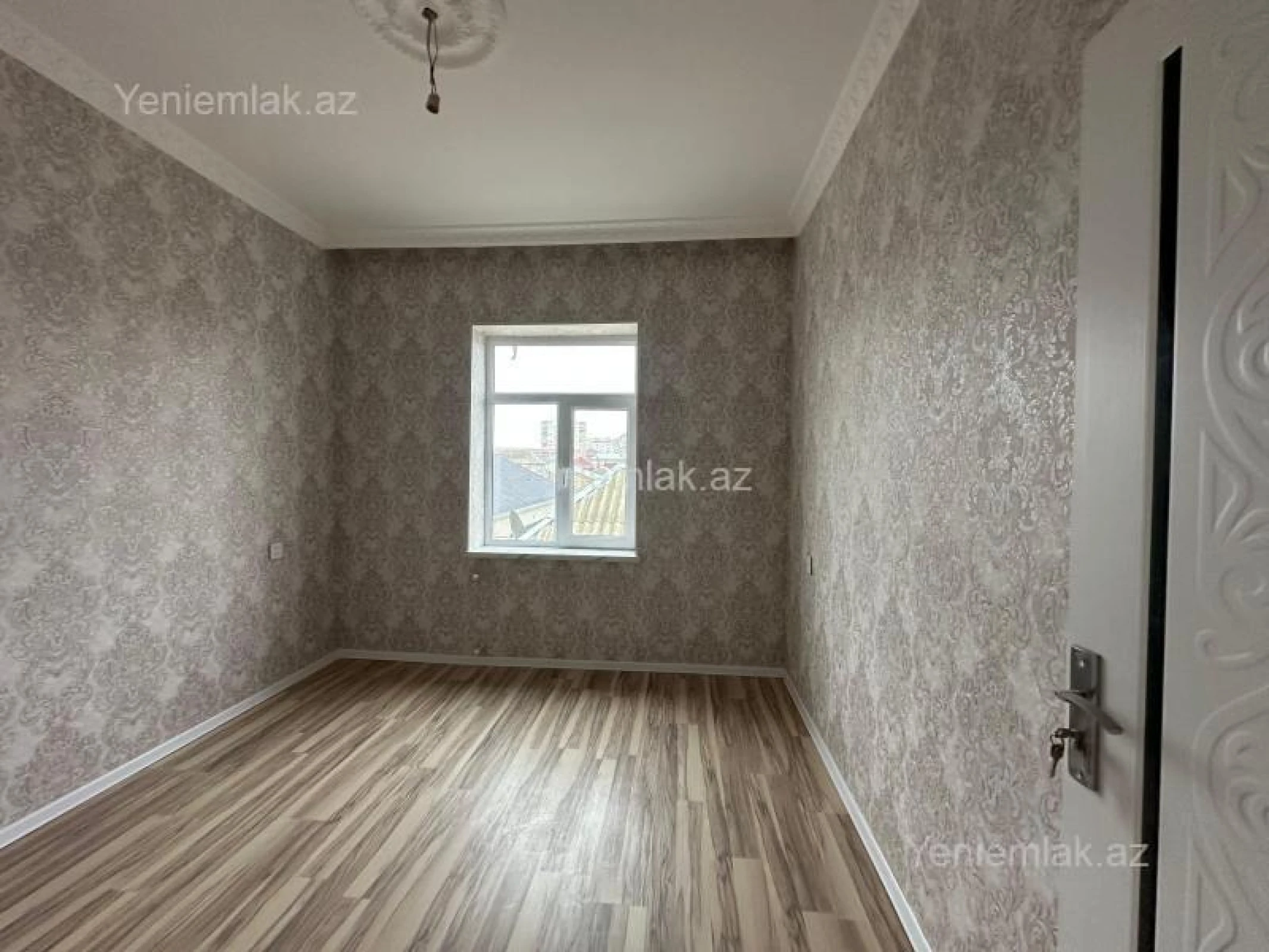 Satılır 4 otaqlı həyət evi 140 m²