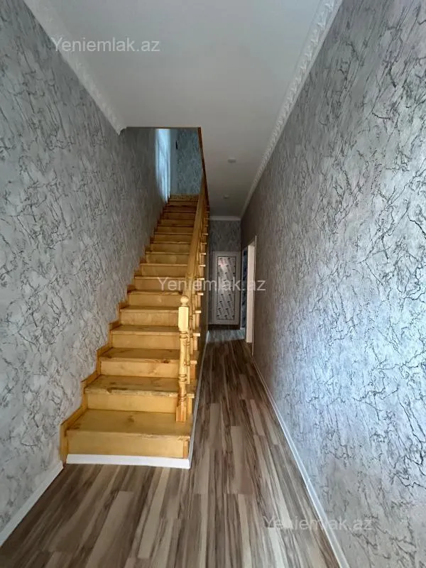 Satılır 4 otaqlı həyət evi 140 m²