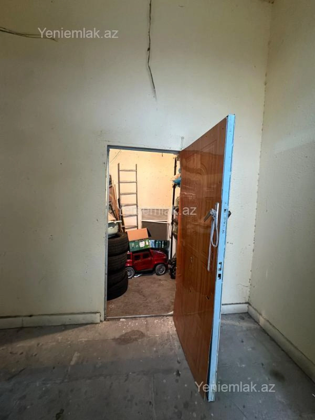 Satılır 3 otaqlı köhnə tikili 80 m²