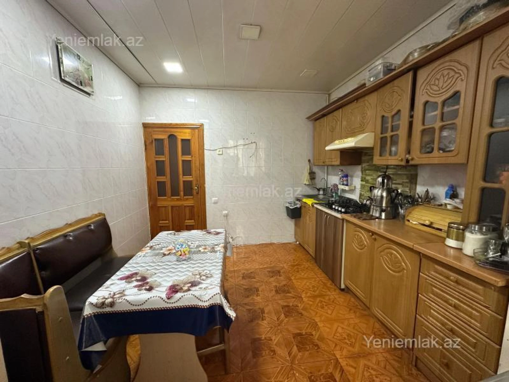 Satılır 3 otaqlı köhnə tikili 80 m²