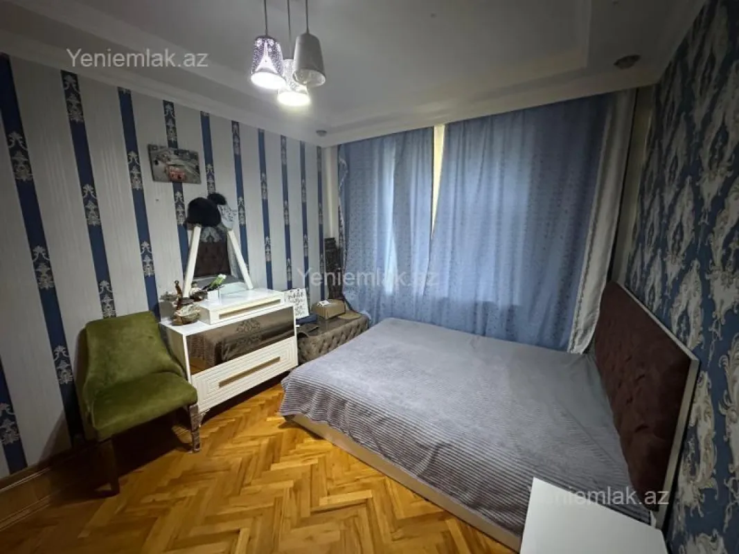 Satılır 3 otaqlı köhnə tikili 80 m²