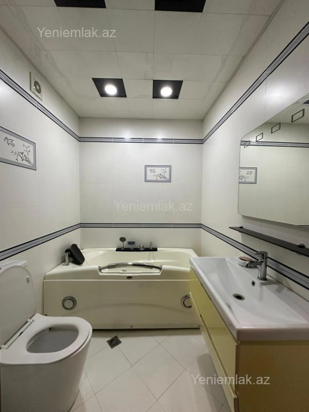 Satılır 3 otaqlı yeni tikili 120 m²