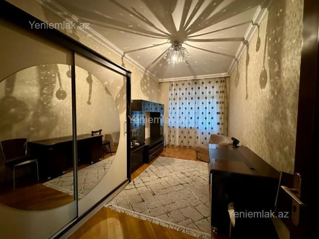 Satılır 3 otaqlı yeni tikili 120 m²