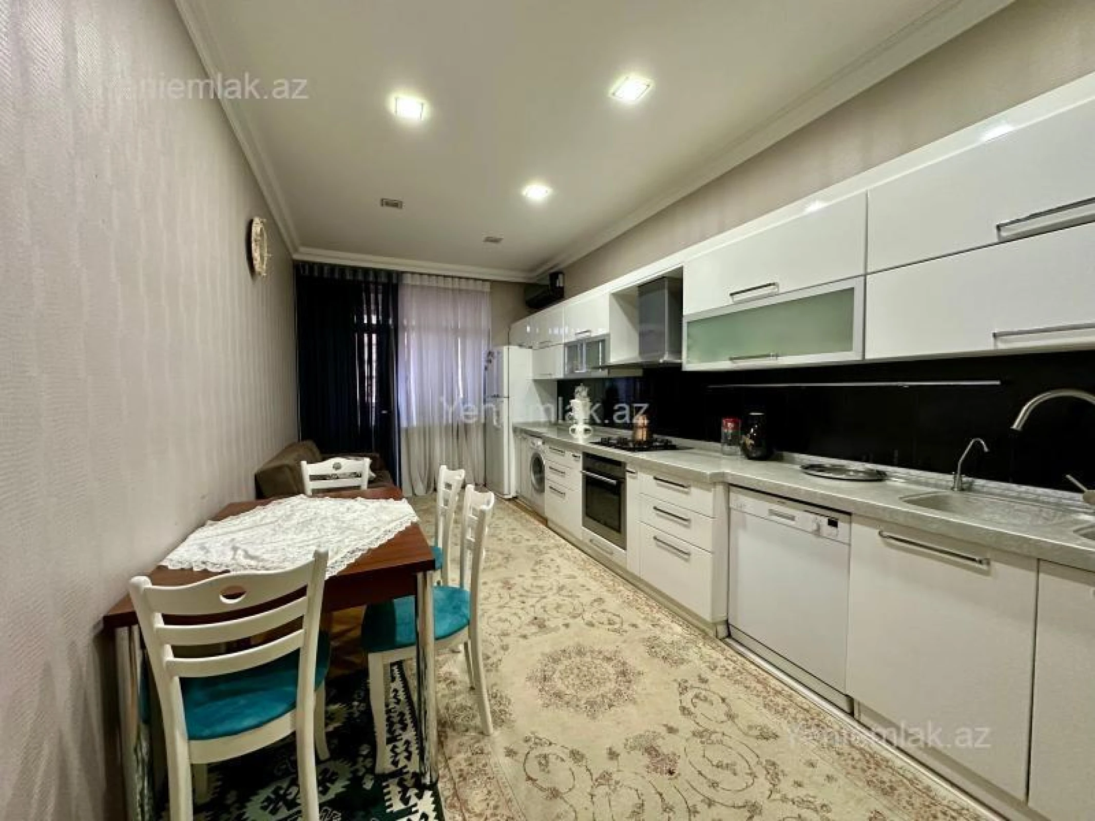 Satılır 3 otaqlı yeni tikili 120 m²