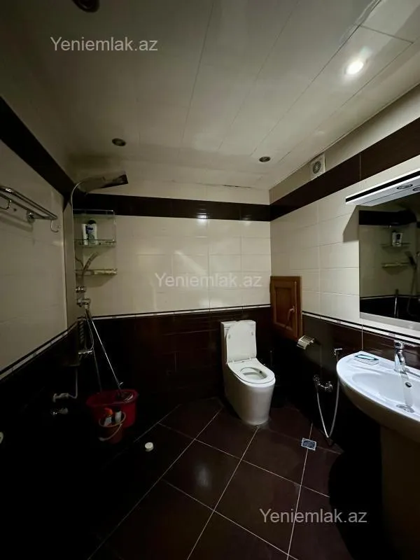 Satılır 3 otaqlı yeni tikili 120 m²