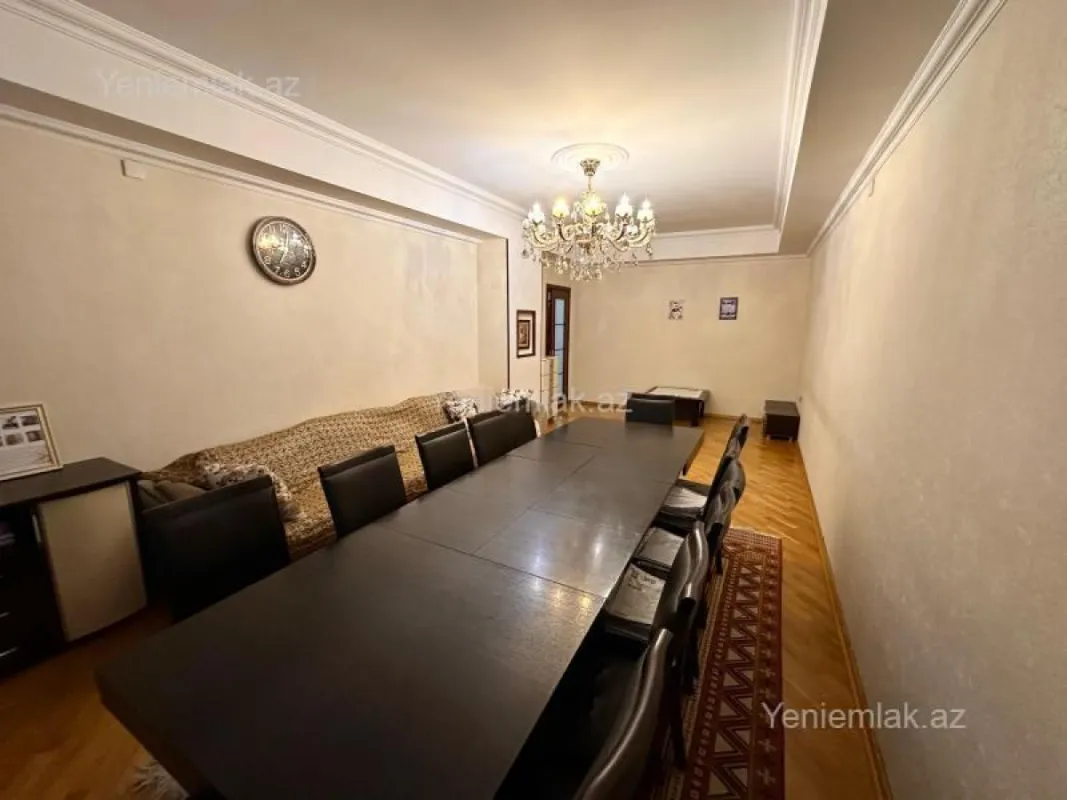 Satılır 3 otaqlı yeni tikili 120 m²