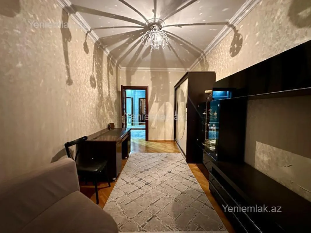 Satılır 3 otaqlı yeni tikili 120 m²