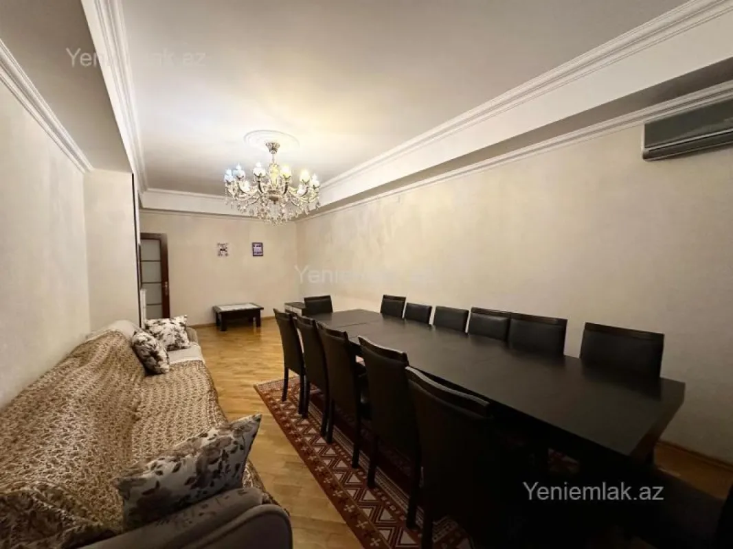 Satılır 3 otaqlı yeni tikili 120 m²