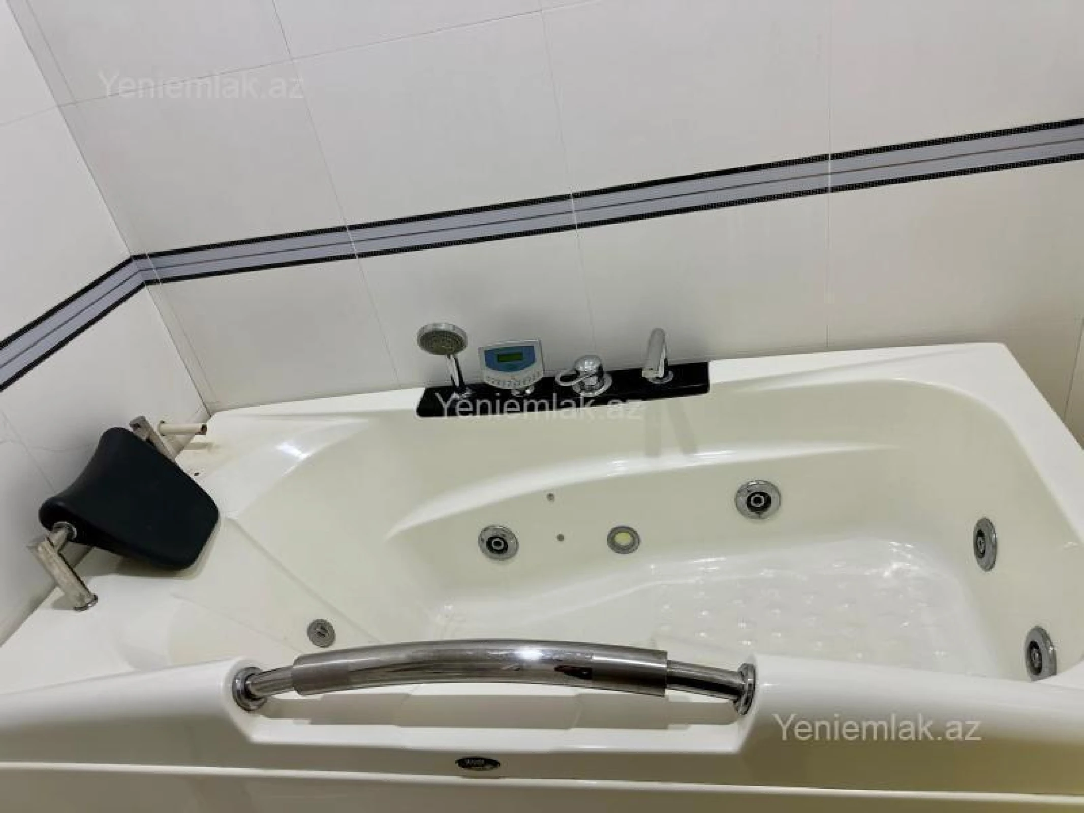 Satılır 3 otaqlı yeni tikili 120 m²