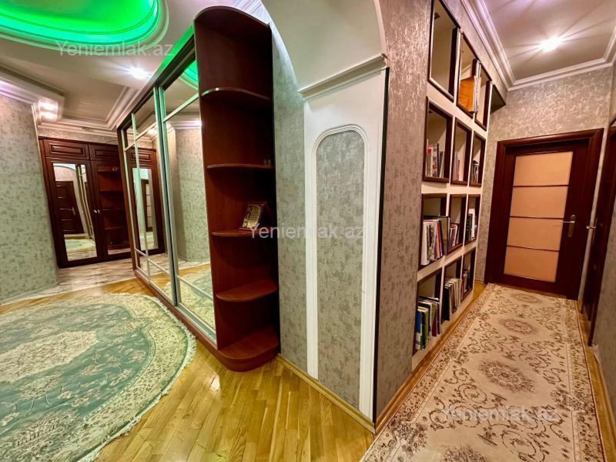 Satılır 3 otaqlı yeni tikili 120 m²