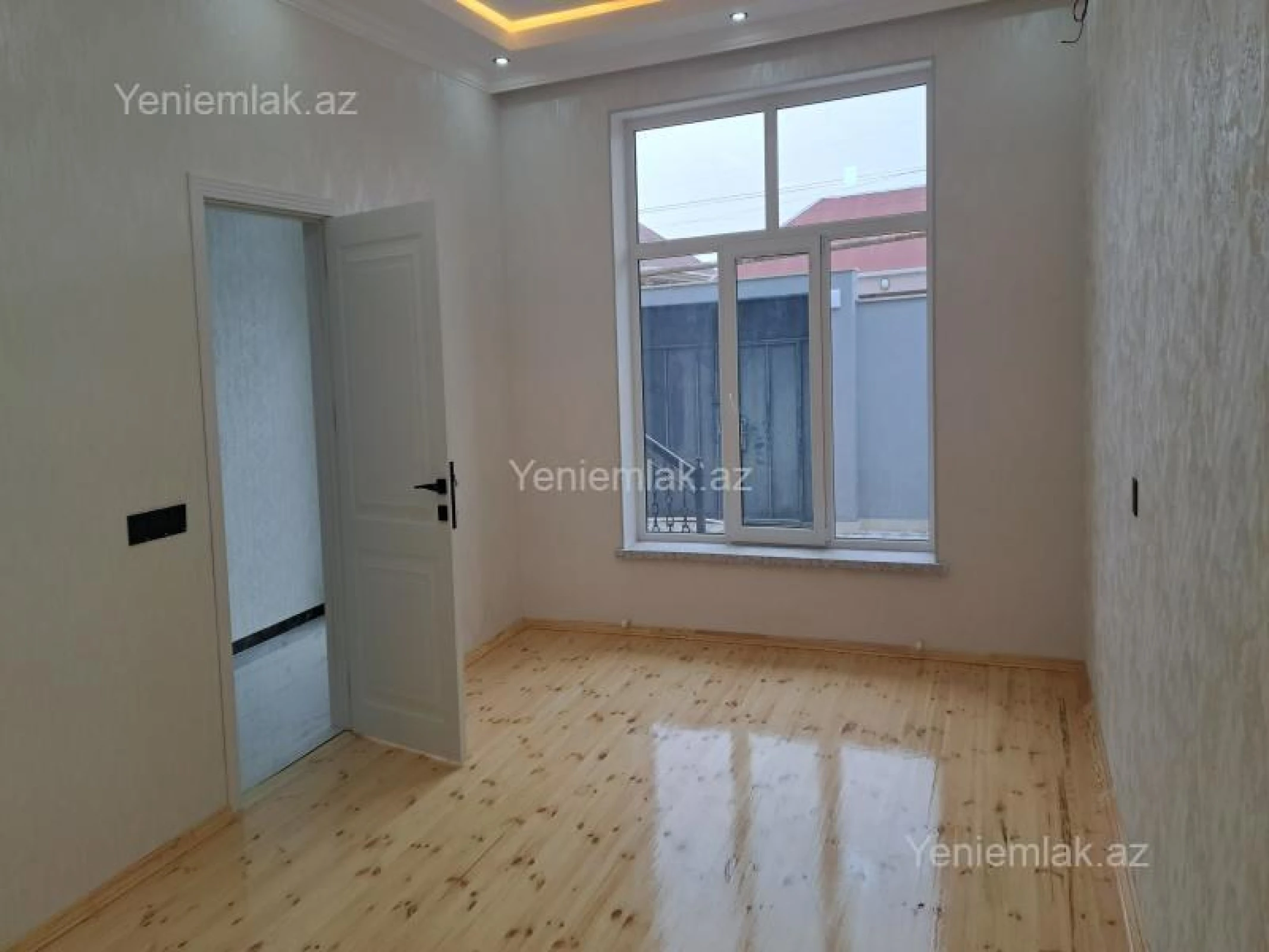 Satılır 3 otaqlı həyət evi 140 m²