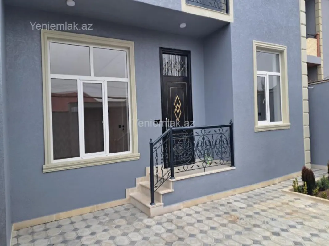 Satılır 3 otaqlı həyət evi 140 m²