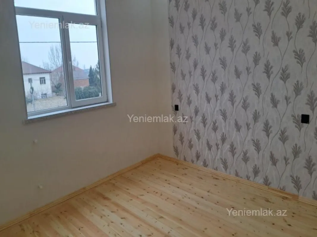 Satılır 3 otaqlı həyət evi 140 m²