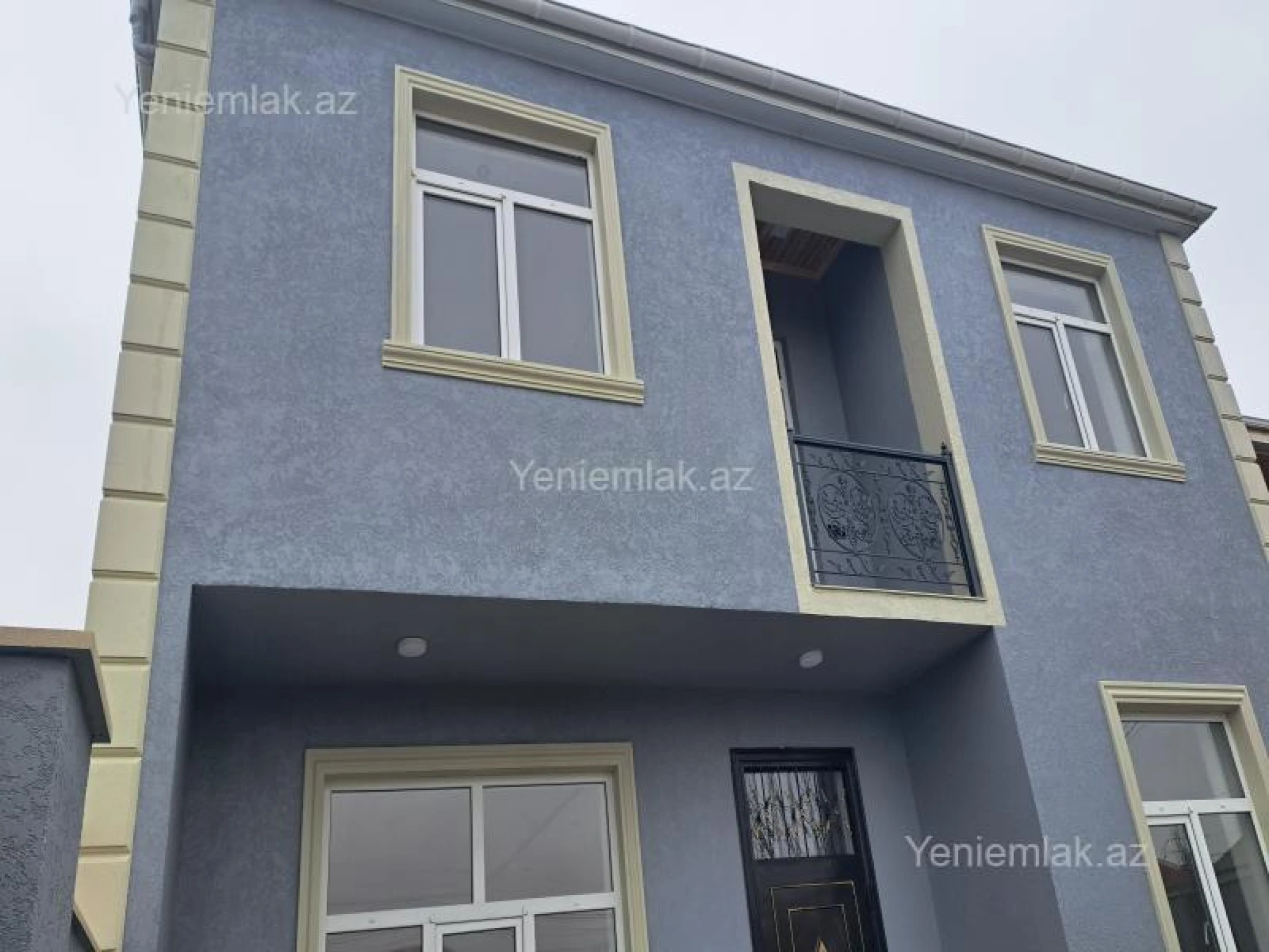 Satılır 3 otaqlı həyət evi 140 m²