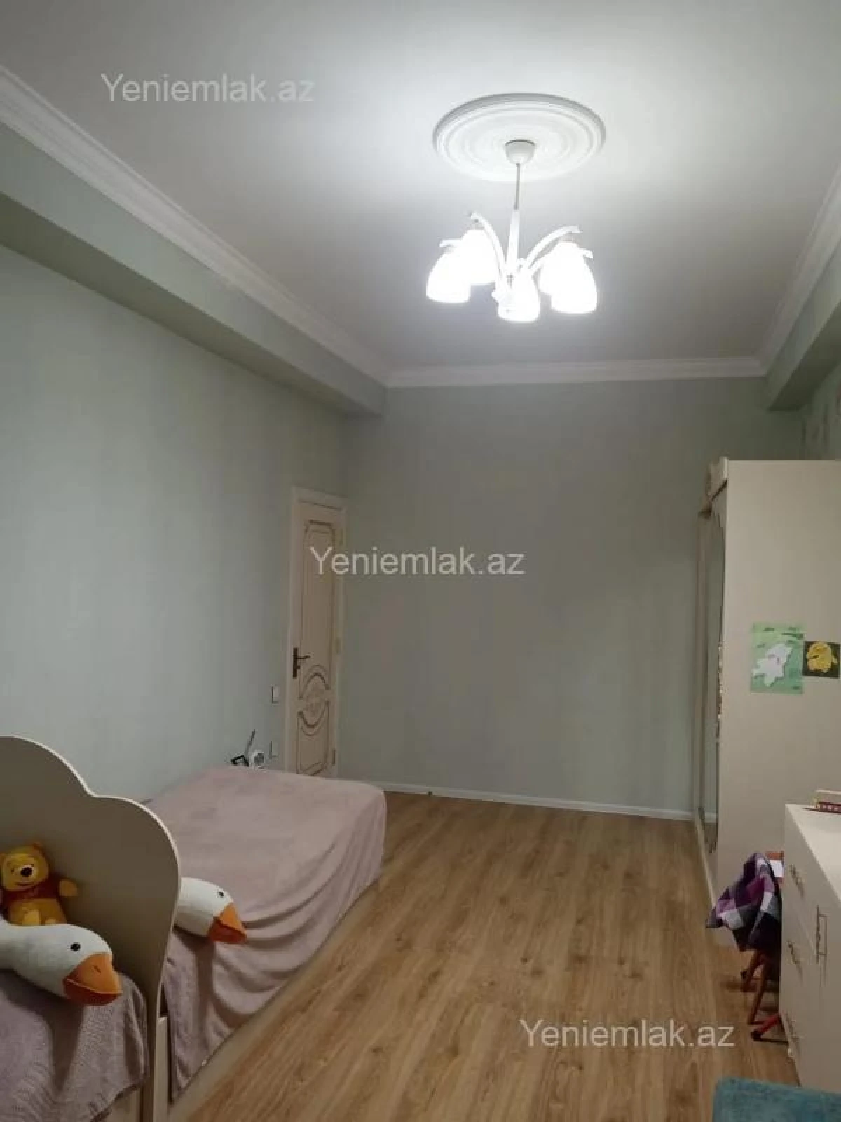 Satılır 3 otaqlı yeni tikili 130 m²