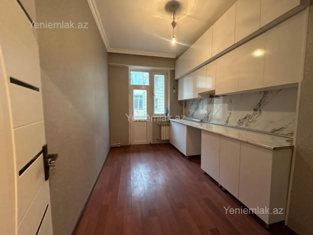 Satılır 2 otaqlı yeni tikili 61 m²