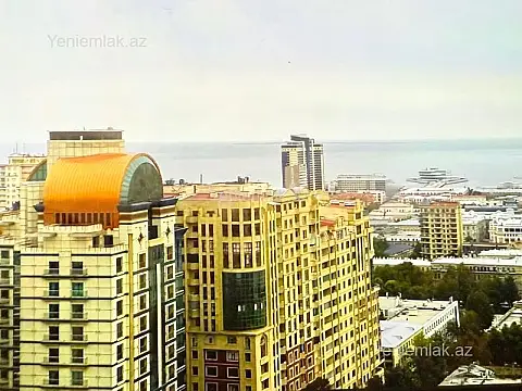 Satılır 4 otaqlı yeni tikili 200 m²