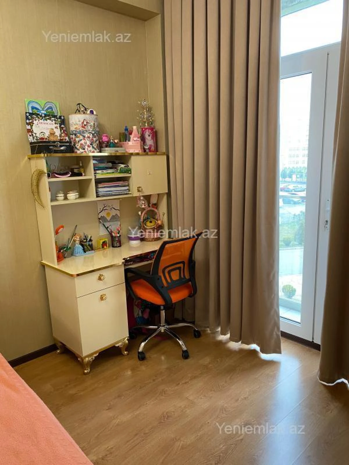 Satılır 3 otaqlı yeni tikili 93 m²