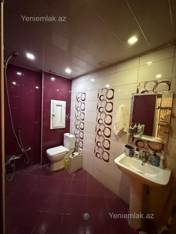 Satılır 2 otaqlı köhnə tikili 55 m²